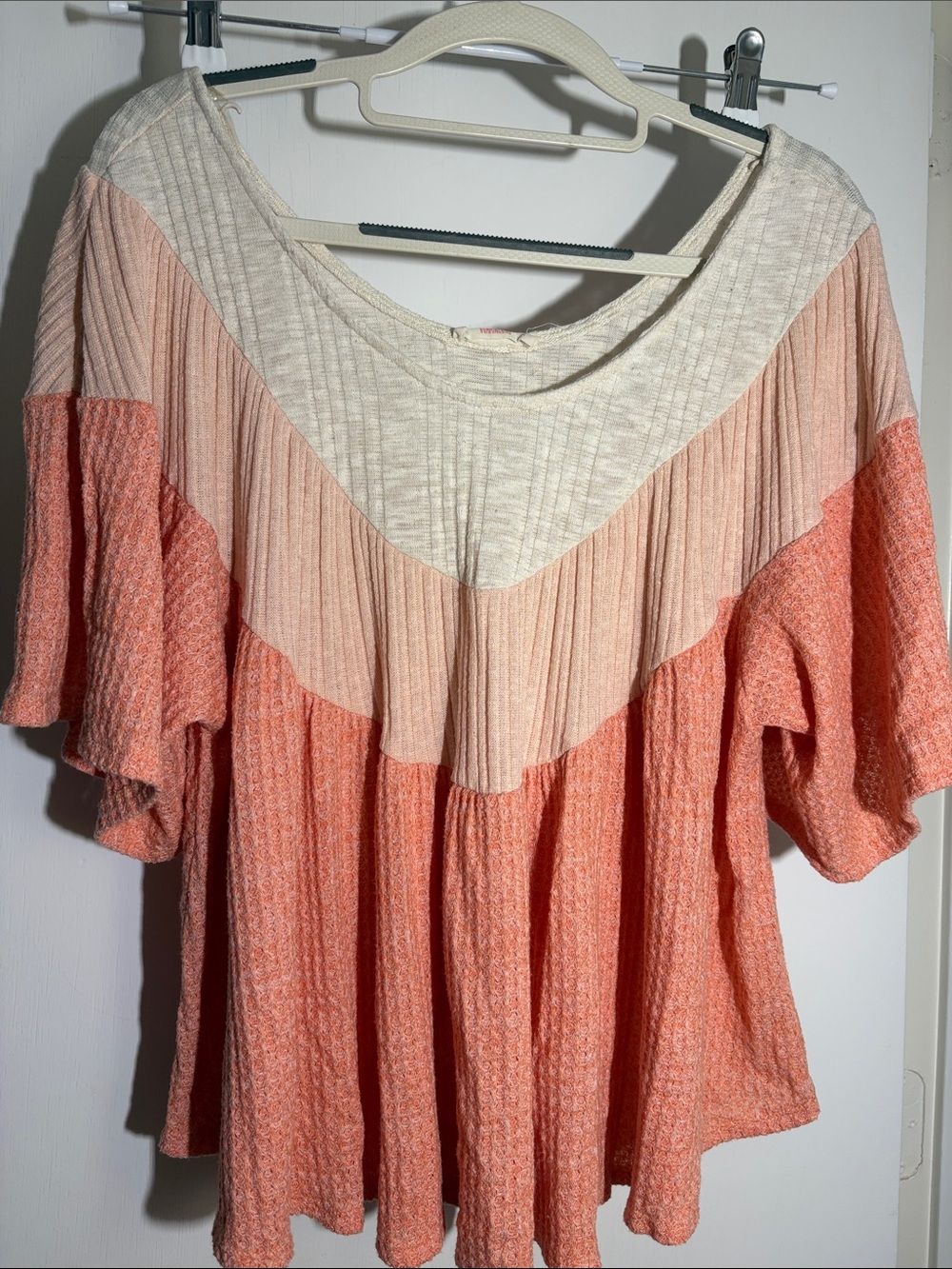 Hummingbird Cream and Coral Colorblock Flutter-Sleeve Tunic